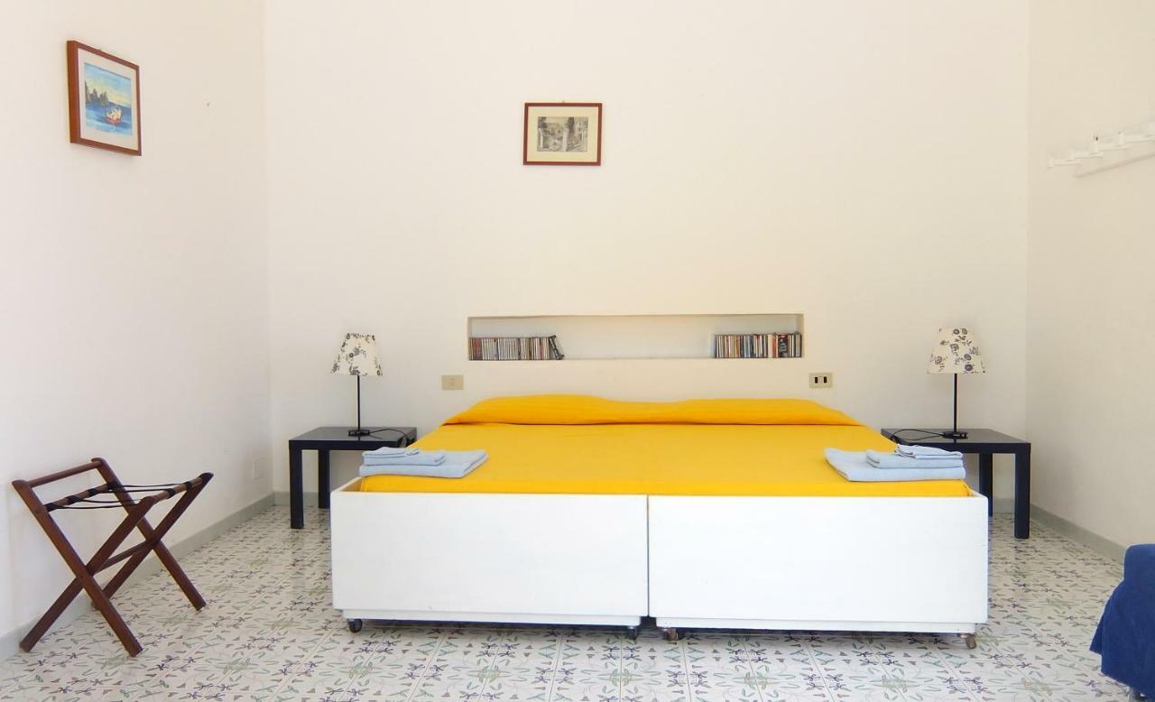 ストロンボリ Casa Carlotta Bed & Breakfast エクステリア 写真